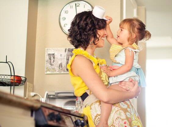 ama de casa y su hijo