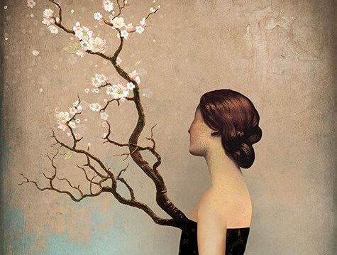 Mujer con el corazón renaciendo