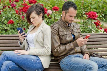 Las redes sociales pueden ser el fin de tu relación de pareja