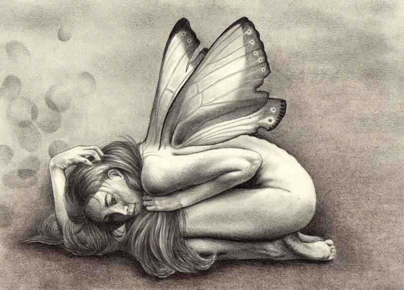 mujer-con-alas Mujer con alas víctima de un depredador emocional