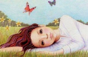 mujer con mariposas