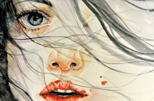 mujer con miedo al maltratador