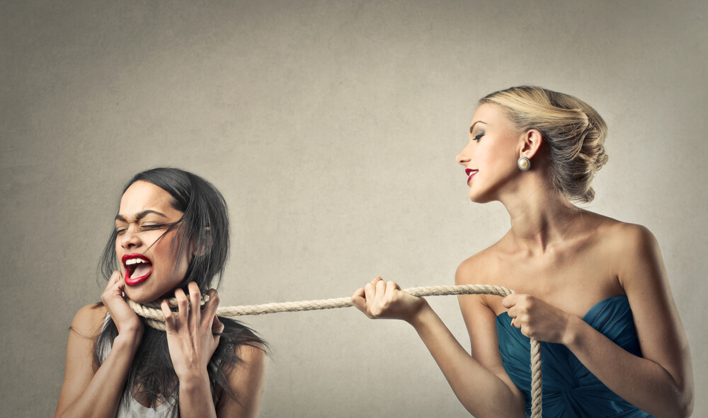 Amiga posesiva y manipuladora