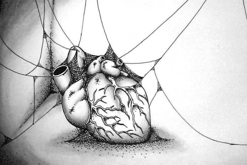 Corazón con telarañas