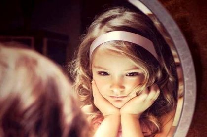 Pequeños adultos: niños que saben lo que los adultos ignoran