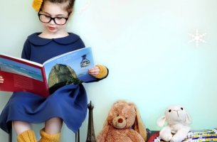 niña estudiando