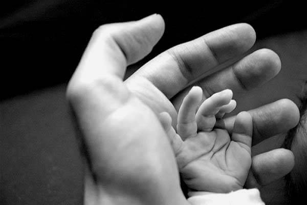Mano de un bebe