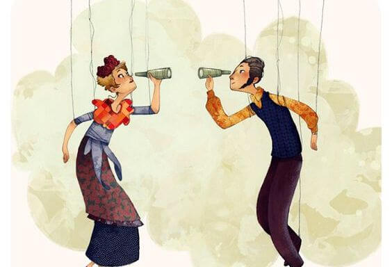 pareja mirándose con catalejos