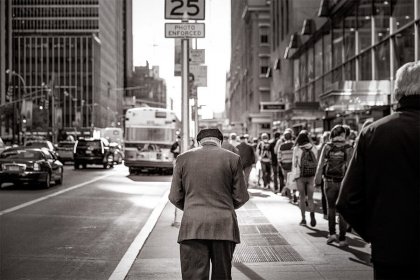 ¿Qué caracteriza a la ansiedad de las personas mayores?