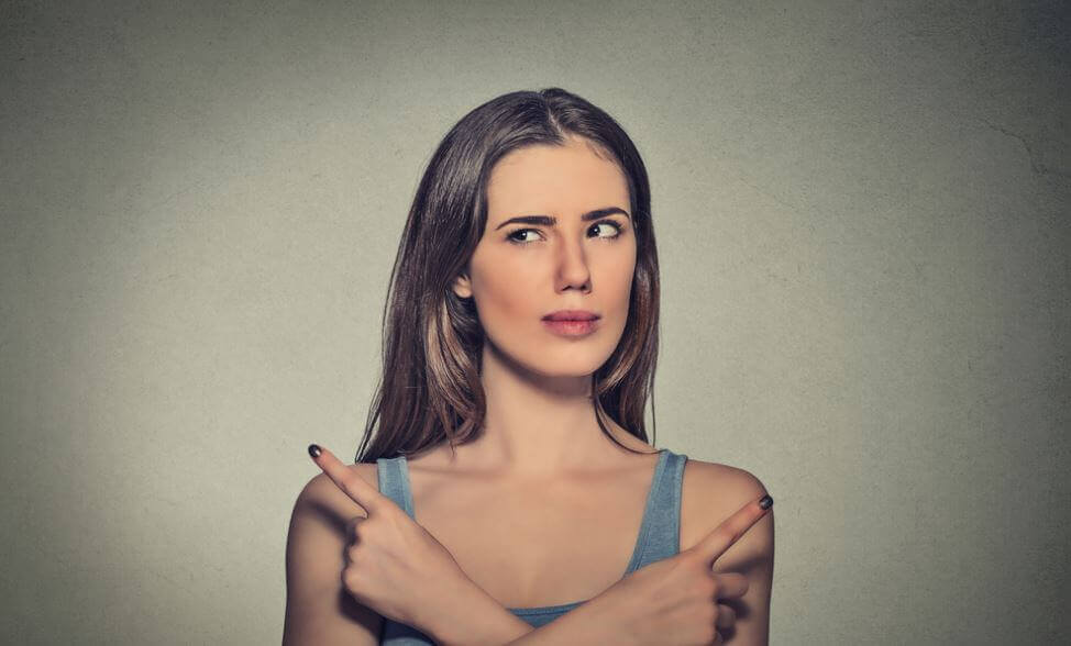 Mujer con cara de duda