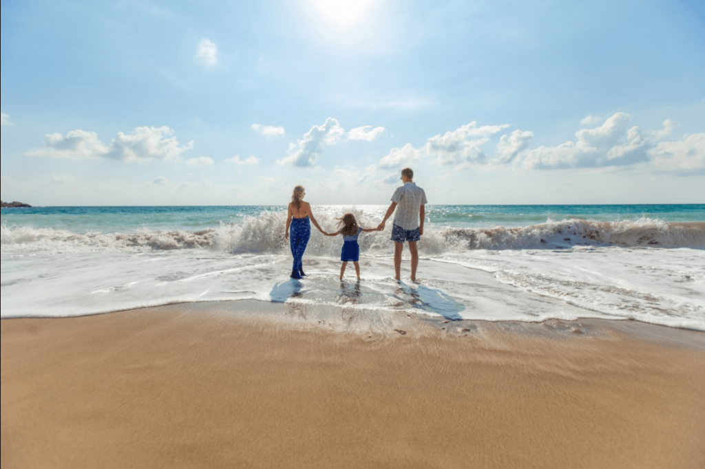 Familia-en-la-playa