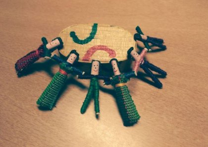 La leyenda de los muñecos quitapesares, figuras que alivian las penas