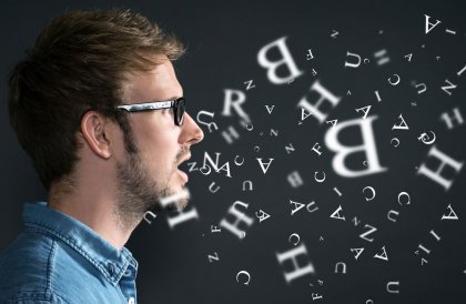 La persona que habla todo el rato se priva del placer de escuchar