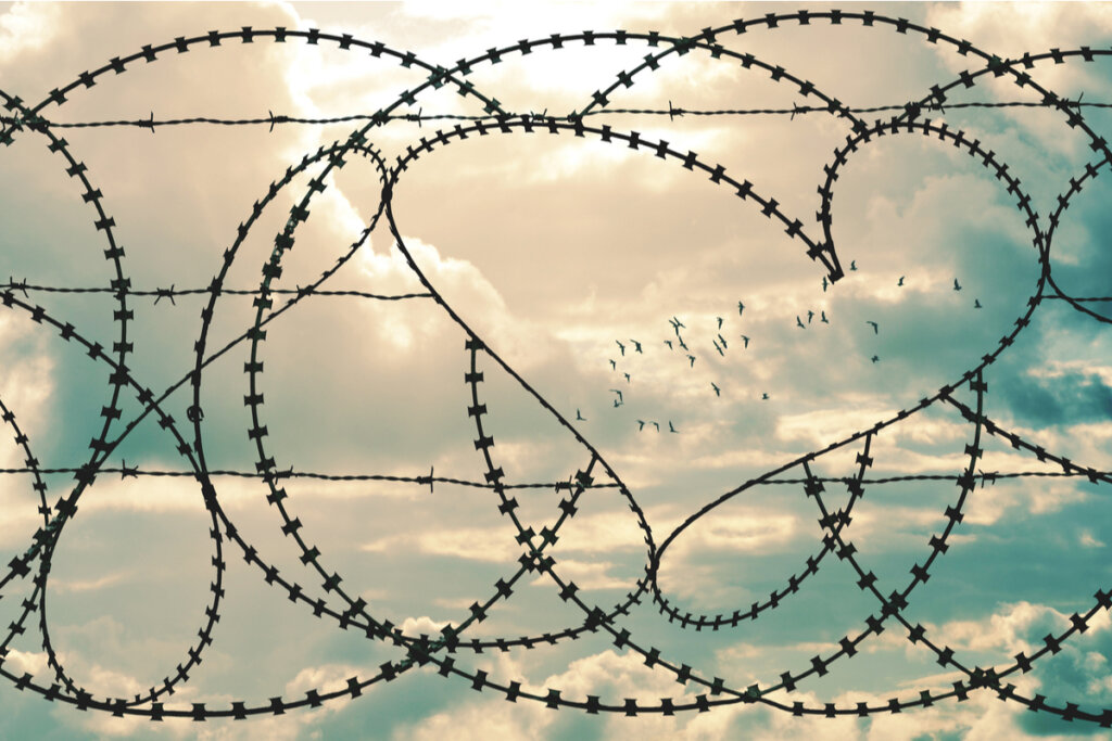 Corazón entre rejas