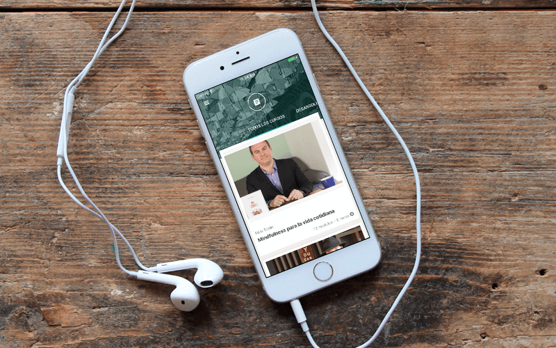 Móvil con app de La Mente es Maravillosa