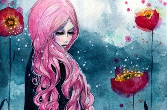 mujer disfrutando de su soledad