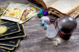 Tarot