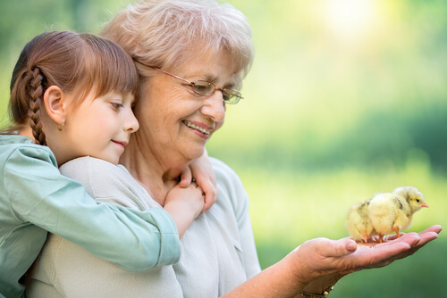 Abuela con nieta