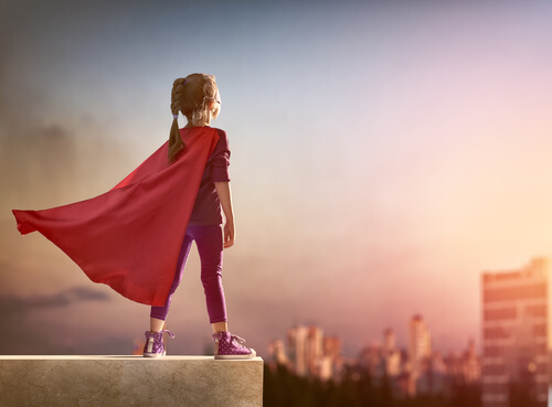 Se olvidó de ponerse la capa, pero sigue siendo una superheroína