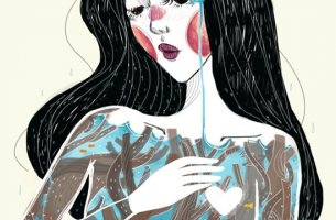 mujer que se mide la escala de la autoestima