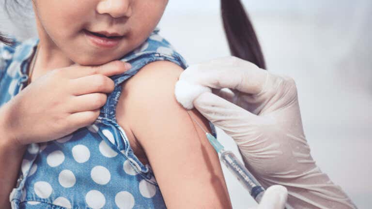 ¿Las vacunas y el autismo están relacionados?