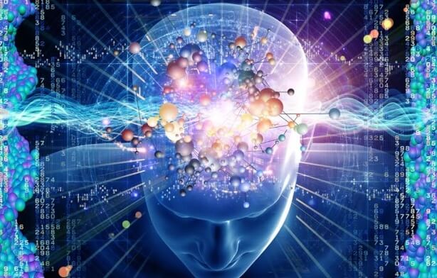 Cabeza de una persona iluminada