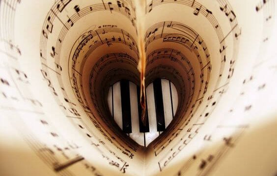 Partitura en forma de corazón