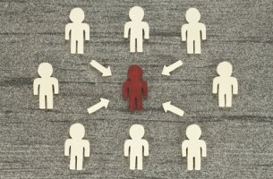 Persona afectada por la influencia social