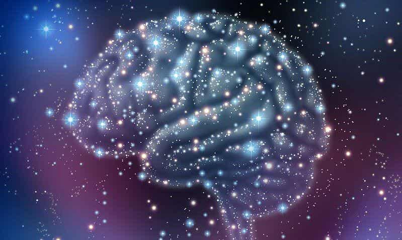 cerebro con estrellas representando la reserva cognitiva