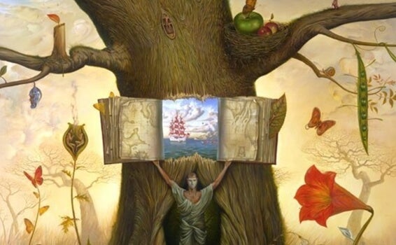 hombre abriendo libro en un árbol