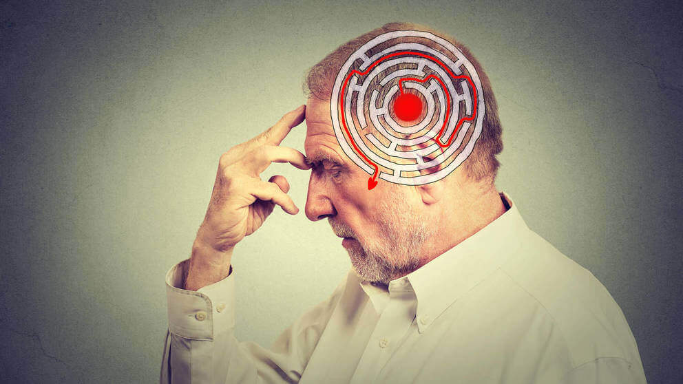 Hombre con problemas de amnesia anterógrada