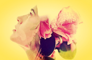 mujer con flor en la cabeza representando el razonamiento emocional