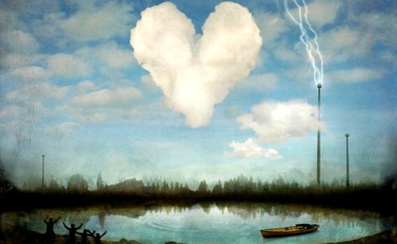 nube en forma de corazón sobre estanque