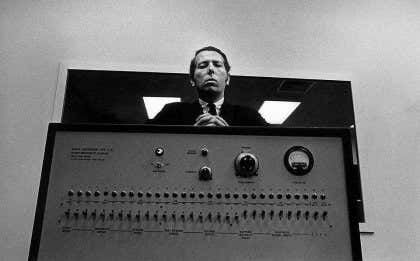 Milgram sobre una máquina