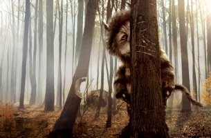 monstruos detrás de los árboles