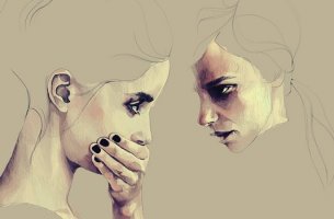 mujer frente a otra ocultando la mentira