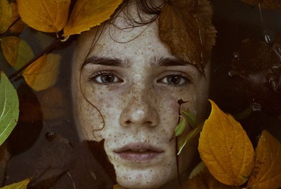 ¿Cómo se desarrolla la identidad durante la adolescencia?