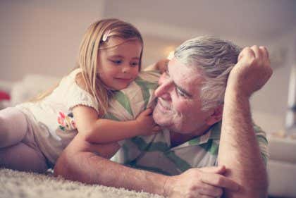 Los abuelos: un tesoro que nos beneficia a todos
