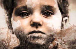 Niño con expresión triste