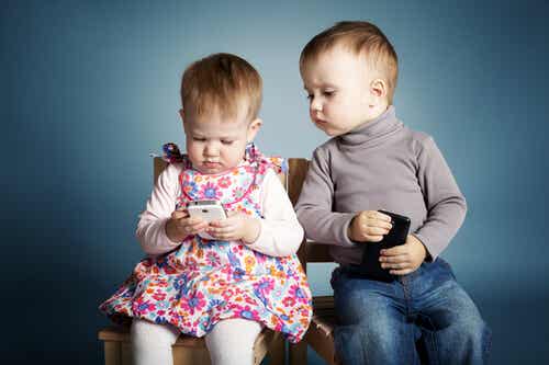 3 buenas razones para no dejar el móvil a un niño