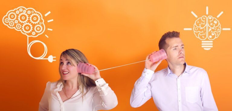 Pareja comunicándose