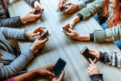 Phubbing: cuanto el móvil destruye las relaciones
