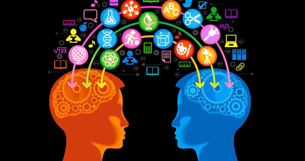 personas conectadas buscando aumentar la inteligencia