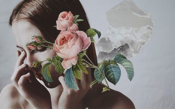 chica con flor pensando en esa voz en tu cabeza