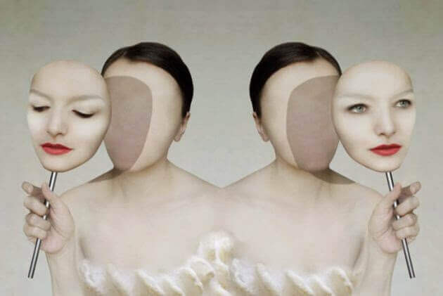 Mujeres con máscaras representando los síndromes de identificación fallida