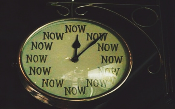 reloj que marca el ahora para cambiar tu vida
