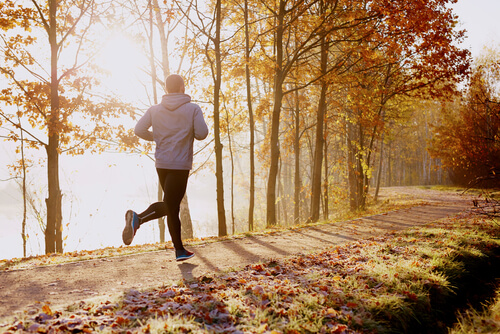 Hombre haciendo running