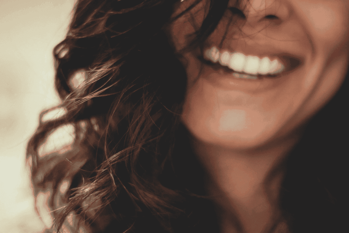 Mujer sonriendo