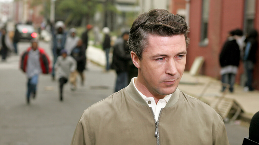 Político en el barrio de Baltimore