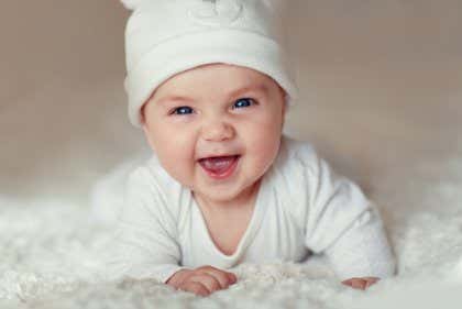 ¿Qué nos quiere decir la sonrisa de un bebé?